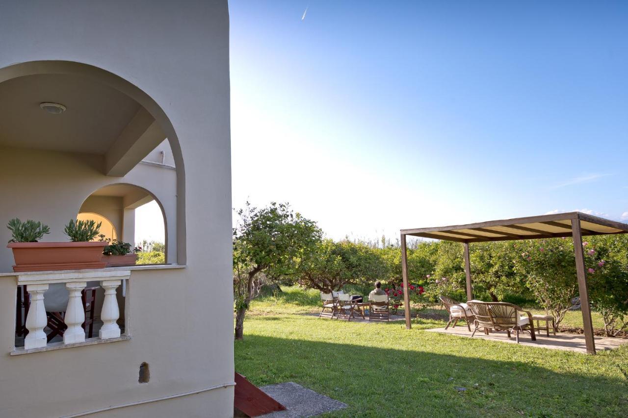 Caposaldo Apartments Akrata Bagian luar foto