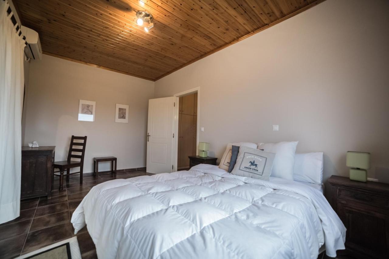Caposaldo Apartments Akrata Bagian luar foto
