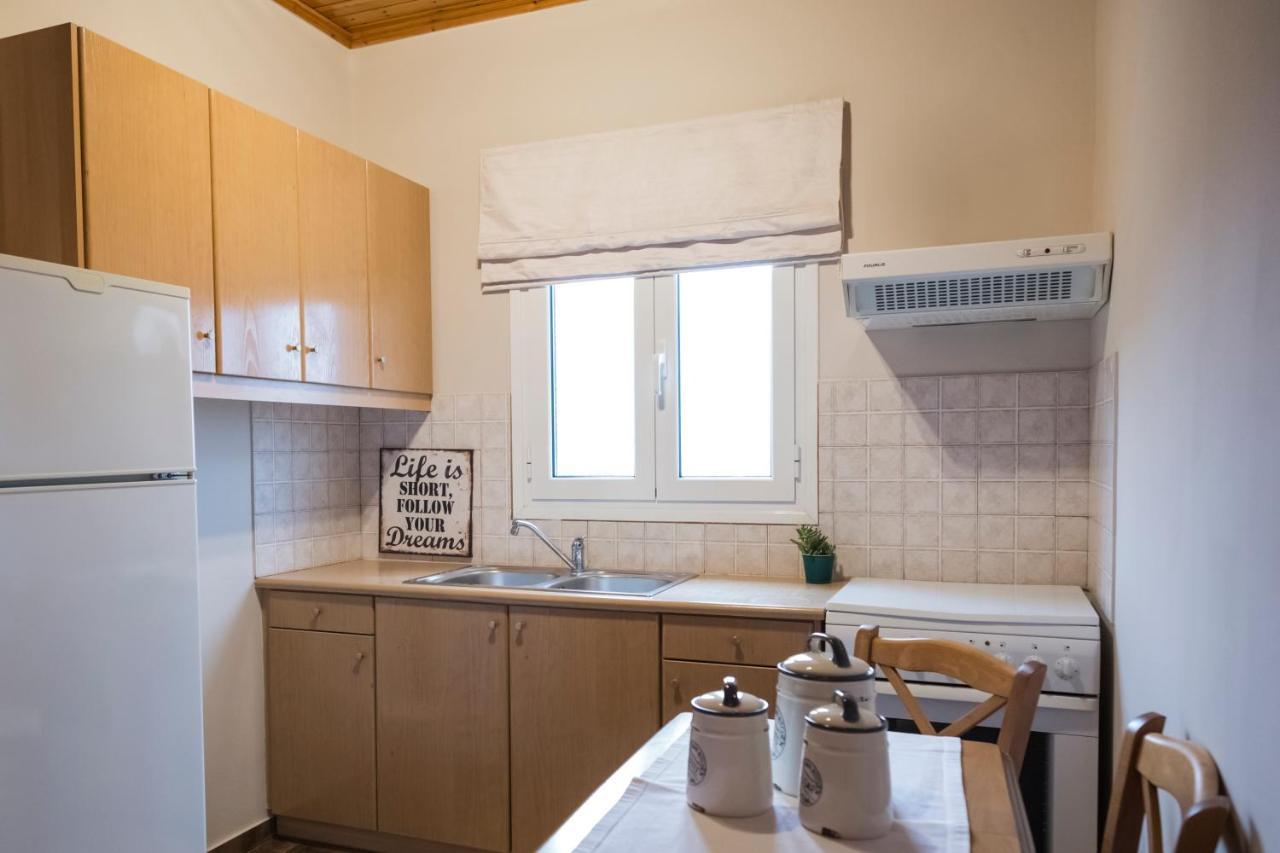 Caposaldo Apartments Akrata Bagian luar foto